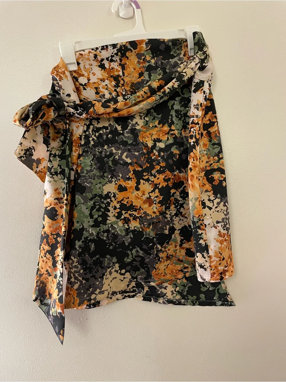 Floral Print Tie-Waist Jaspre Skirt in Navy Bloom